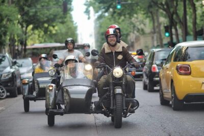 Paris Highlights city tour on a vintage Sidecar Motorcycle