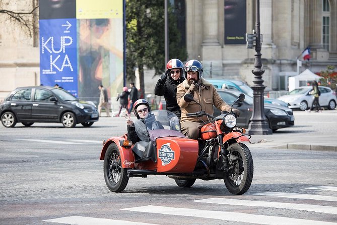 Paris Vintage Private & Bespoke Tour on a Sidecar Motorcycle - The Eiffel Tower photo stop