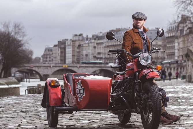 Paris Vintage Private City Tour on a Sidecar Motorcycle - Palais Garnier and Paris cabaret culture