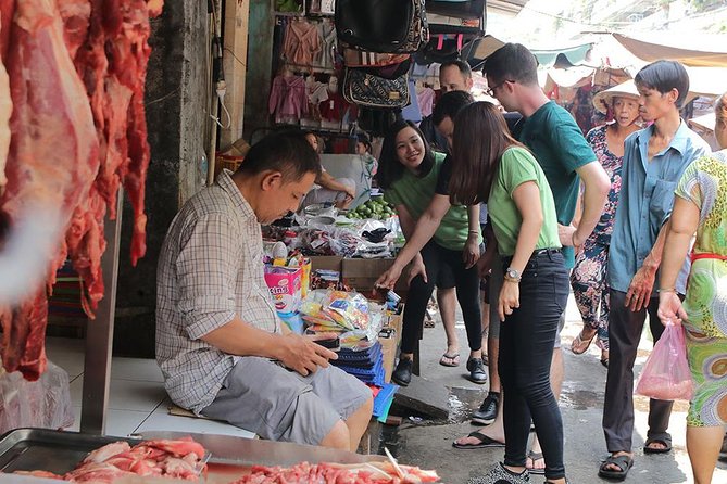 Private Ho Chi Minh Sightseeing by Motorbike with Local Students - District 5 and Saigon’s Chinese community