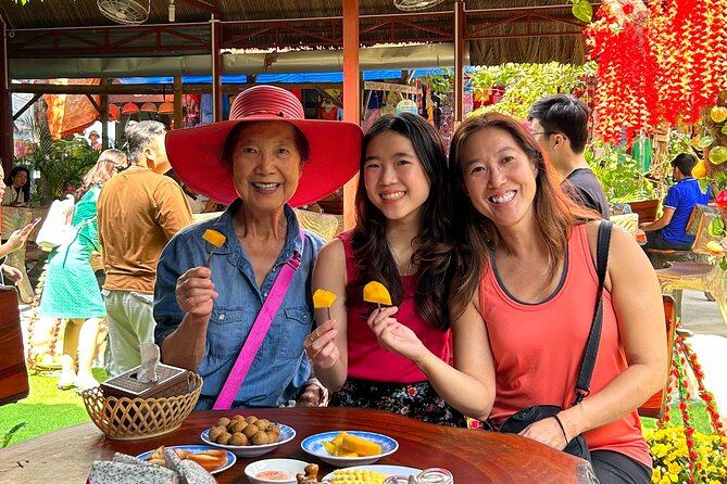Private Scooter Street Food Tour in Saigon with 11 Tastings - Bánh xèo and bánh khọt in one sitting