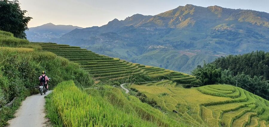 Sa Pa: Guided Motorbike Tour to Ethnic Villages with Lunch - Red Dao traditions and a useful cultural comparison