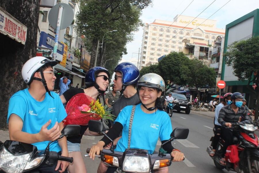 Saigon City Motorbike Tour - District 7: Japanese and Korean Saigon