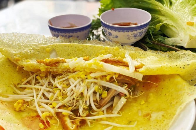 Saigon Foodie Night - Motorbike Tour - What the guide adds beyond the food