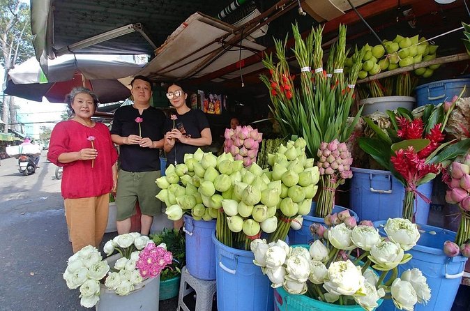 Saigon Market Tour by motorbike ( different markets in HCMC) - War objects and Vietnam’s difficult past