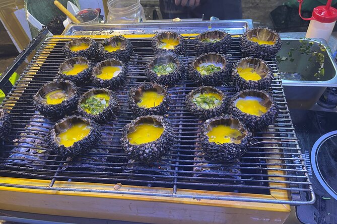 Saigon Night Craft Beer and Street Food By Scooter and motorbike - Finding the working side of Ho Thi Ky Flower Market