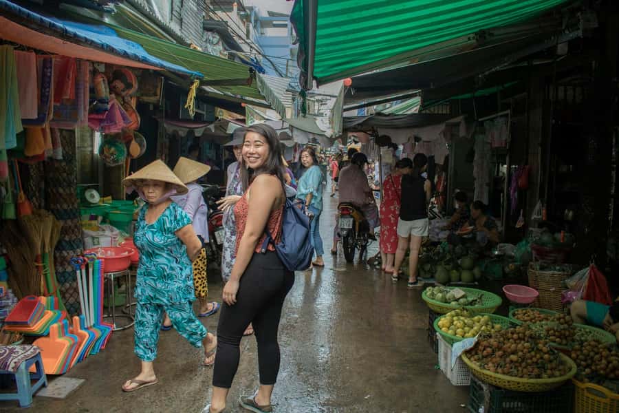 Saigon Unseen: Culture, Coffee, & Hidden Gems Motorbike Tour - Quiet at the Ten Thousand Buddhas Monastery