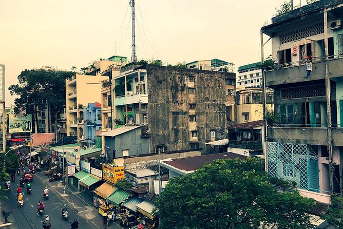 Saigon Vegetarian Tour by Motorbike and Scooter - Chinatown, Thien Hau Temple, and District 5