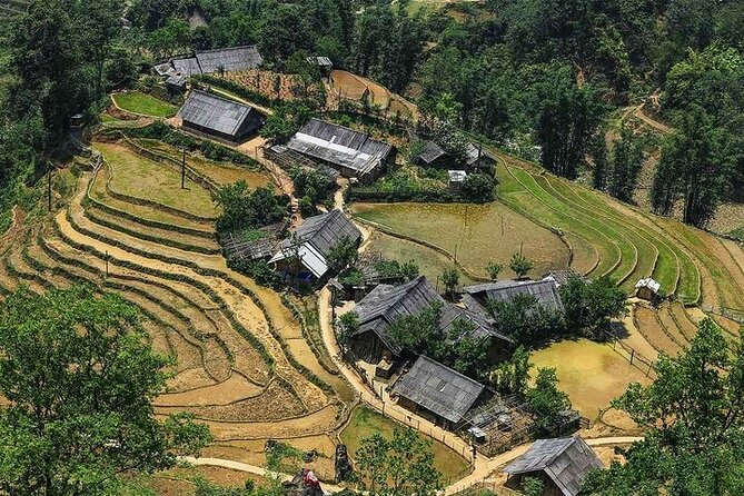 Sapa 2 Days 1 Night with Host Family (Free Motorbike) - First afternoon: Sapa, lunch, and O Quy Ho Heaven Gate