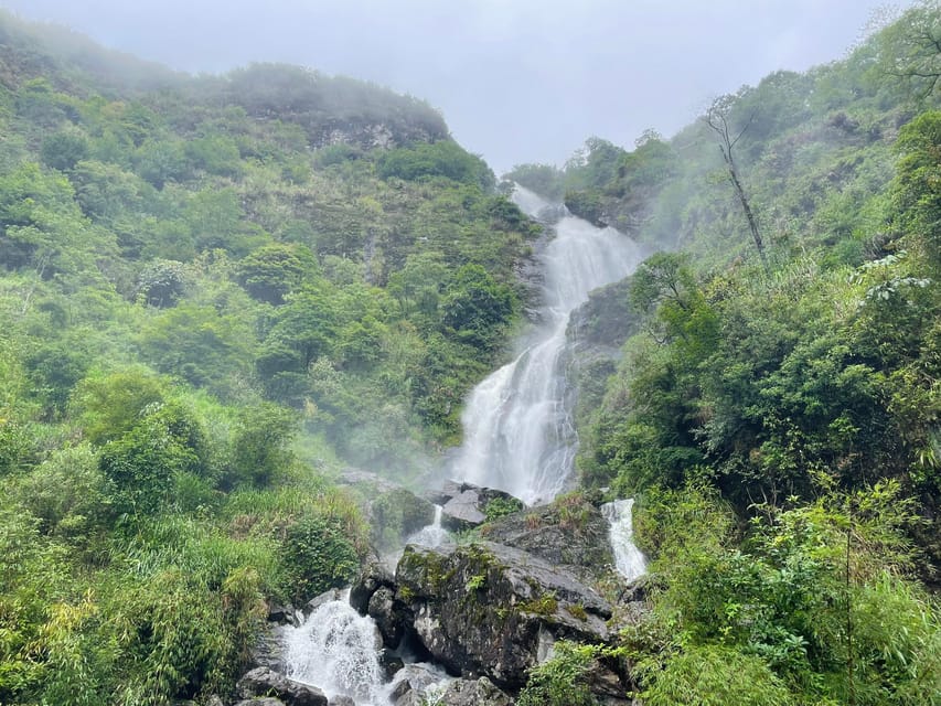 Sapa: Motorbike Tour 1 Day Visit Waterfalls & Local Villages - A short family visit and local culture
