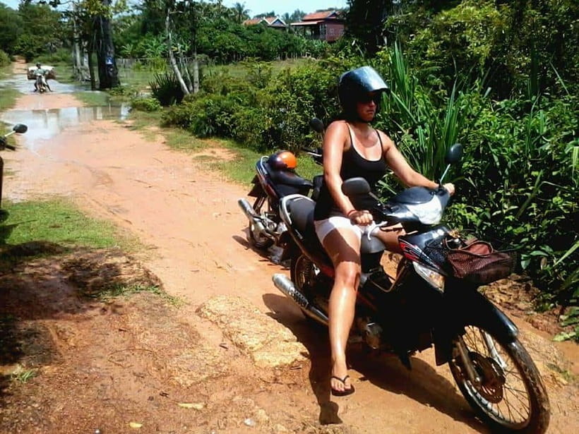 Siem Reap: 3-Hour Ancient Trails Motorbike Tour - Why this ride is different from a temple tour
