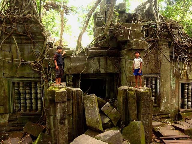 Siem Reap: 8-Hour Forgotten Treasures Motorbike Tour - Why this moto tour reaches places buses miss