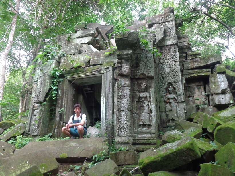 Siem Reap: 8-Hour Forgotten Treasures Motorbike Tour - Lunch in the countryside and time to cool down