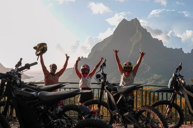 Unique excursion to Moorea on a 100% electric motorbike - Key points at a glance