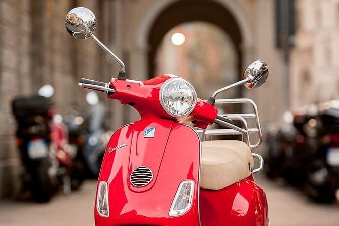 Vespa Motorcycle rental in Florence - Key points to know before you book