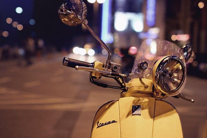 Vespa Motorcycle rental in Florence - Building your own Florence route