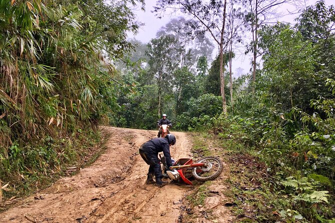 Vietnam Motorbike Tour To Sapa, Mu Cang Chai, Thac Ba-5 Days - Day 5: Thac Ba to Hanoi along the Red River