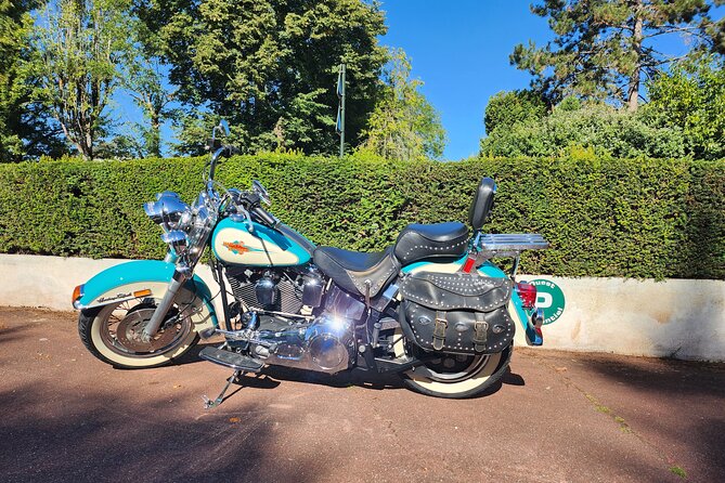 Vintage Motorcycle Rental in Paris - Planning a route through Paris and West Paris