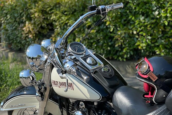 Vintage Motorcycle Rental in Paris - The paperwork, deposit, and return